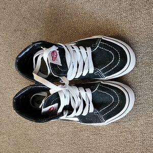 VANS OF THE WALL SHOES